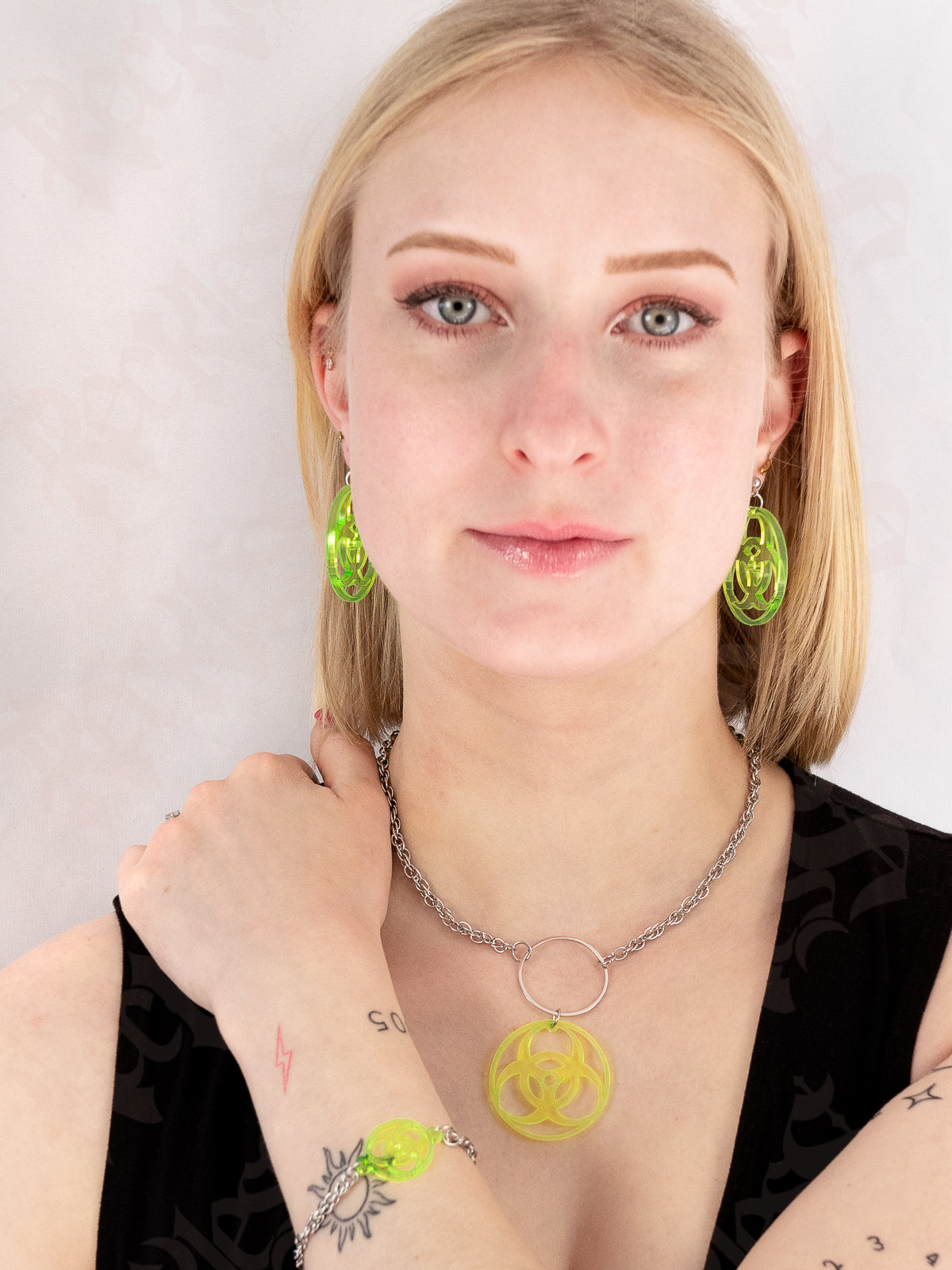 Boucles d'oreilles Biohazard