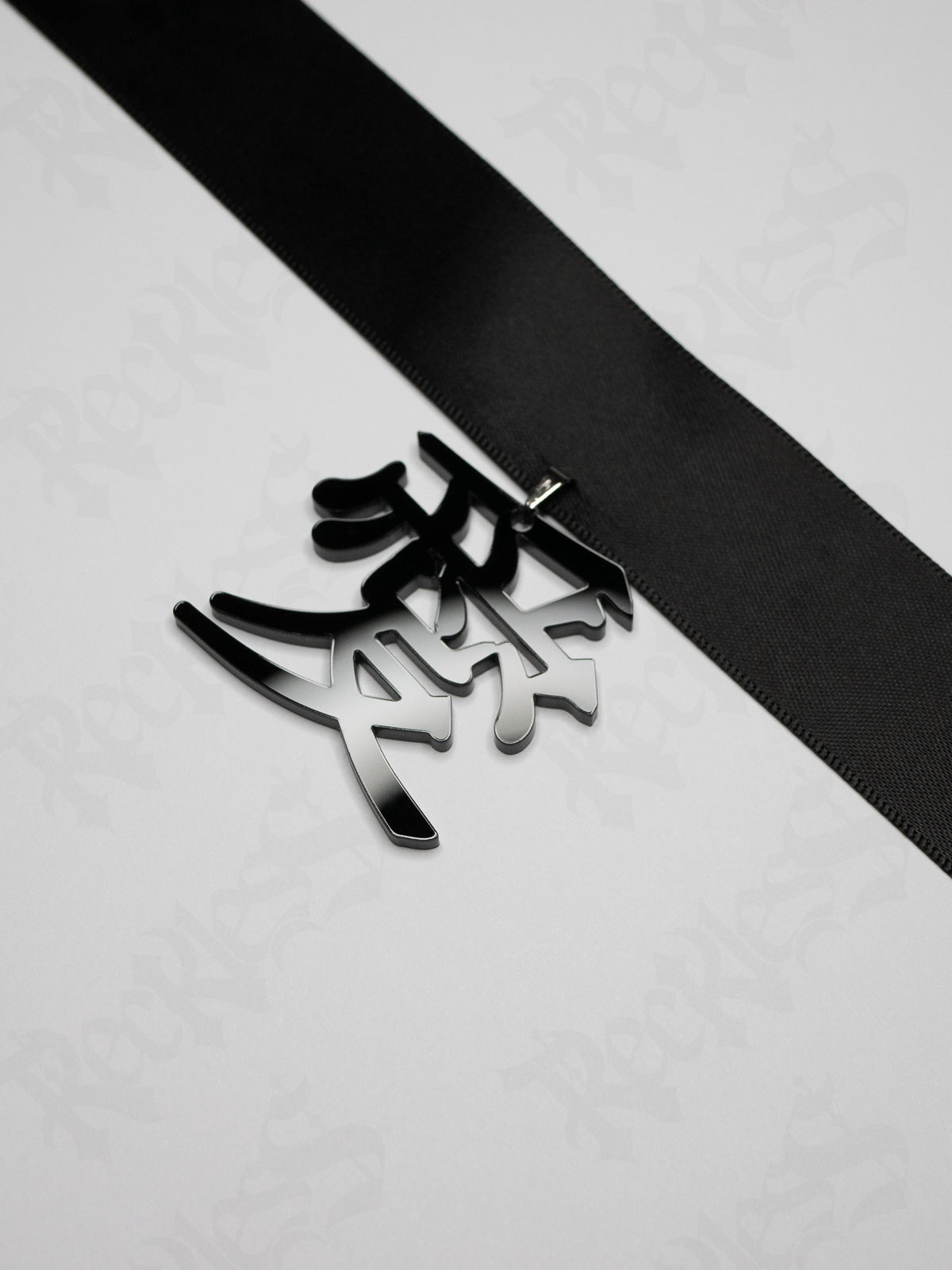 Collier ras-de-cou Kanji