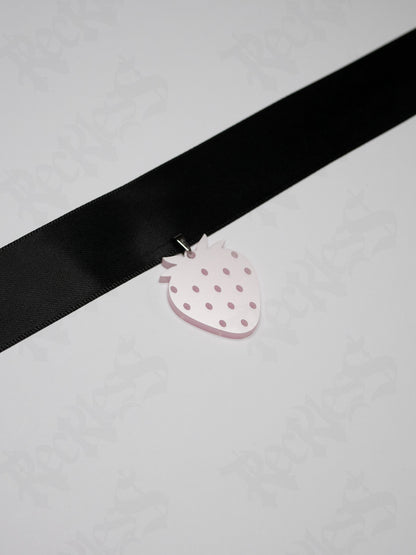 Strawberry choker
