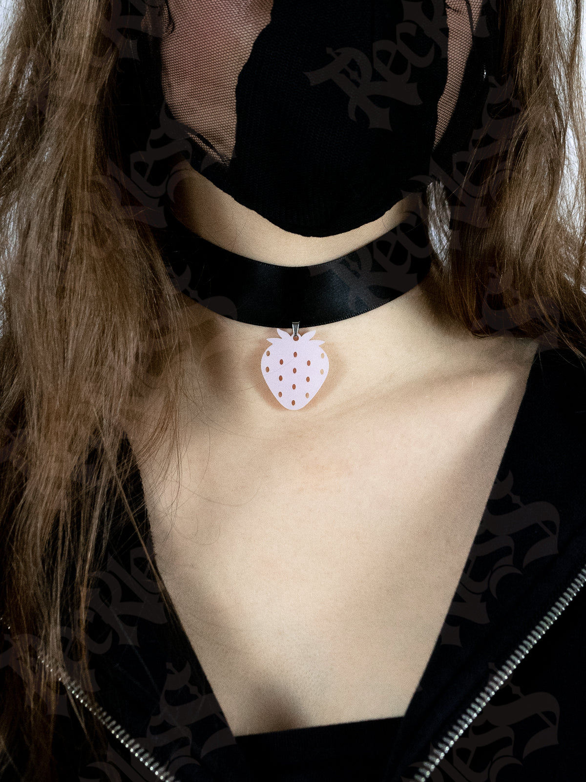 Strawberry choker